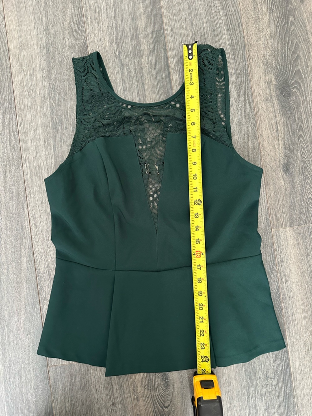 NWOT Dynamite Deep Forest Green Sleeveless Deep Plunge Gothic Lace Peplum Top - Picture 7 of 8